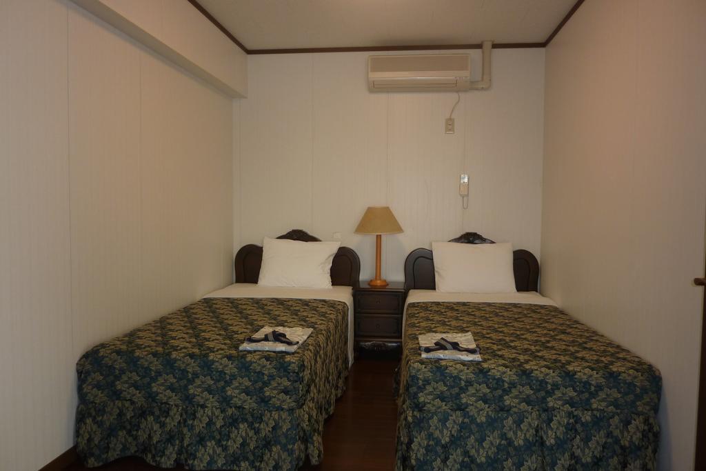 Morimar Resort Hotel Yomitan Exterior foto